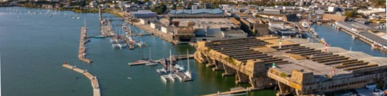 Vue aérienne de la base navale de Lorient